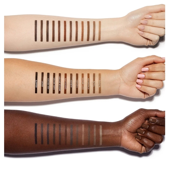 Anastasia Beverly Hills Brow Definer in Dark Brown - Picture 5 of 12